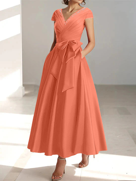 Robe de Mère de la Mariée Coupe A-Line/Princess, Col en V, Manches Courtes, Longueur Cheville, avec Poches et Volants