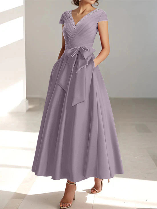 Robe de Mère de la Mariée Coupe A-Line/Princess, Col en V, Manches Courtes, Longueur Cheville, avec Poches et Volants
