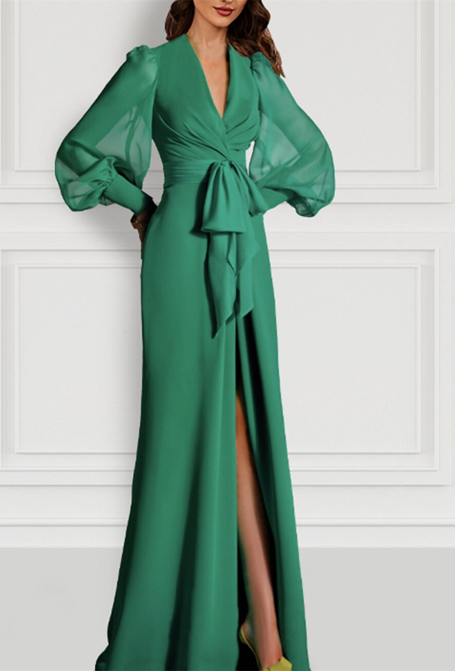 Robe de Mère de la Mariée Sirène/Trompette à Traîne/Pinceau à Manches Longues et Col en V en Mousseline avec Bretelles Fendues