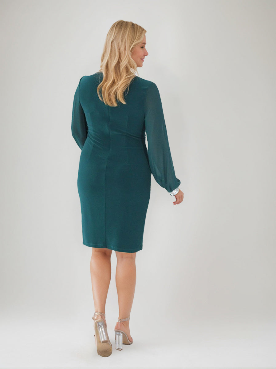 Robe de Mère de la Mariée Grande Taille à Col en V et Longueur Genou avec Fronces et Strass