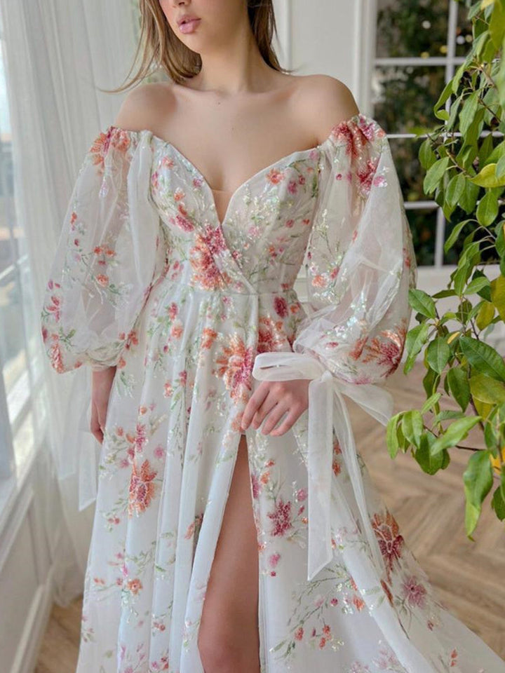 Robe de Bal Trapèze/Princesse à Manches Longues et Col en Cœur avec Broderie