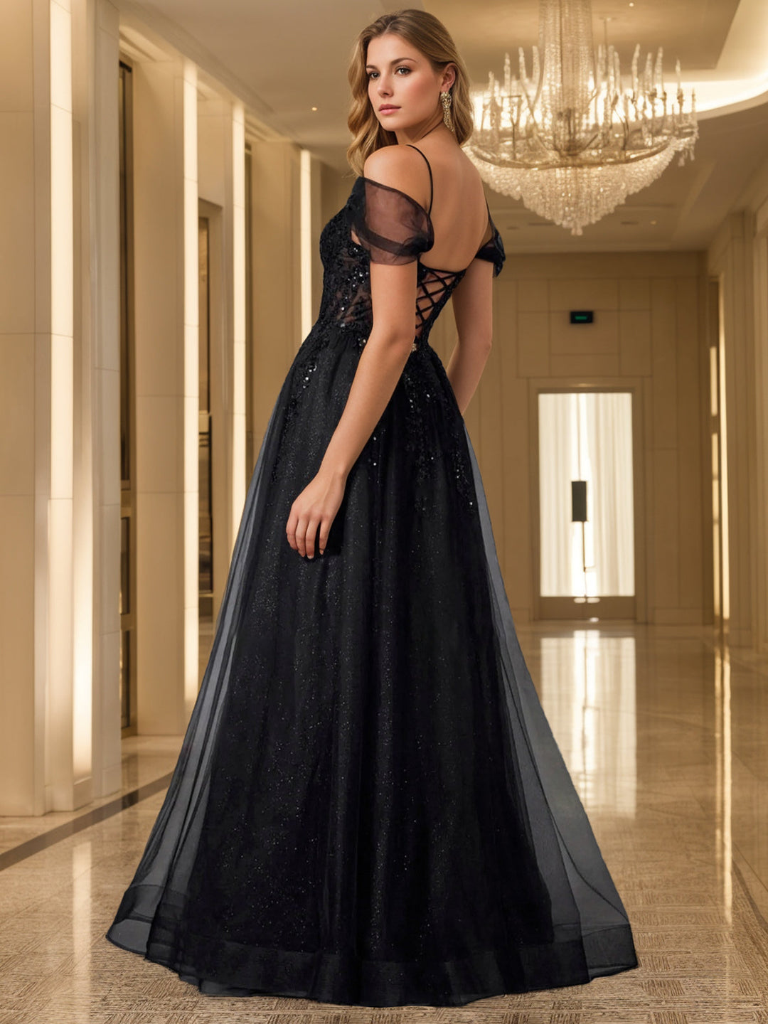 Robe de Soirée Trapèze/Princesse en Tulle Noir Sans Manches à Épaules Dénudées avec Fente Sur le Côté et Paillettes