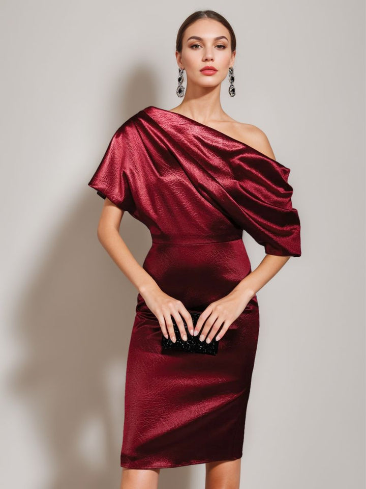 Gaine/Colonne Hors de l'Épaule Manches Courtes Longueur Genou Ruché Robes