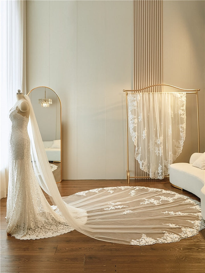 Applique en Dentelle à Un Niveau / Voiles de Mariage en Dentelle avec Broderie / Appliques