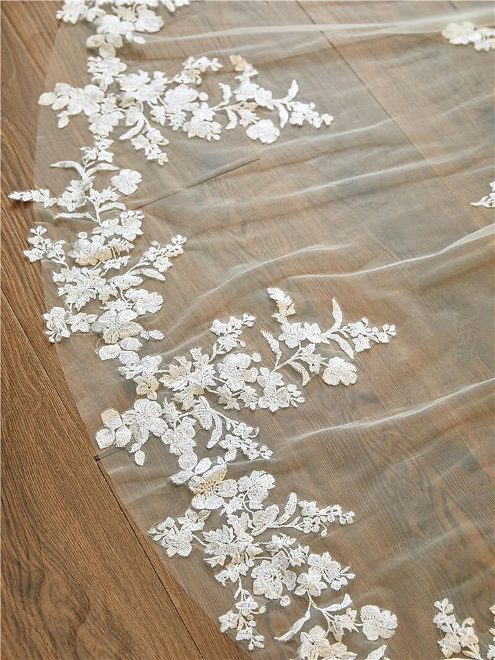 Voile de Mariée en Dentelle à Un Niveau avec Appliques et Broderies
