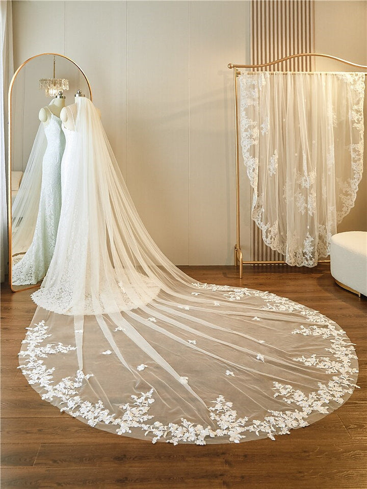 Voile de Mariée en Dentelle à Un Niveau avec Appliques et Broderies