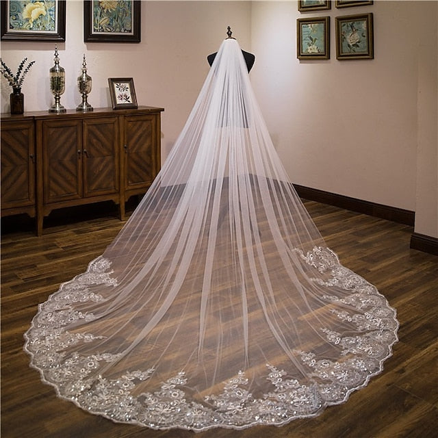 Voile de Mariage Mignon à Un Niveau Voiles Cathédrale avec Dentelle Brodée / Ovale