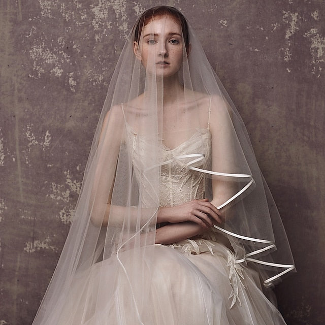 Voile de Chapelle de Mariage Mignon / Doux à Un Niveau avec Tulle Solide