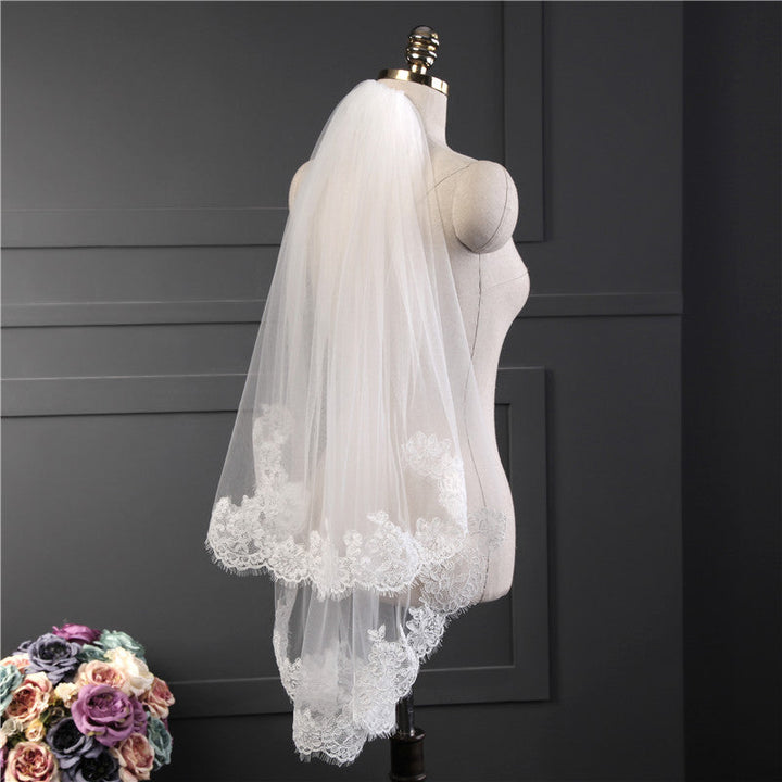 Voile de Mariée Élégant à Deux Niveaux avec Appliques