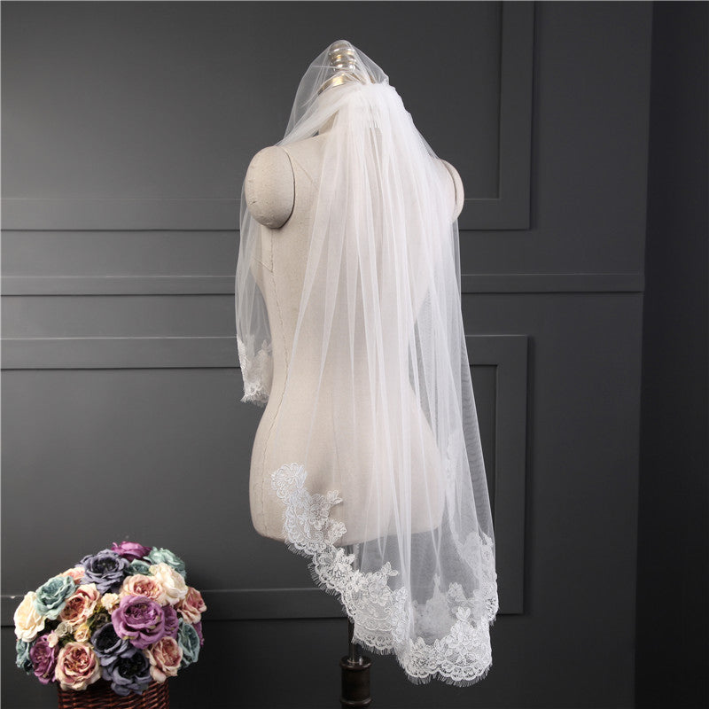 Voile de Mariée Élégant à Deux Niveaux avec Appliques