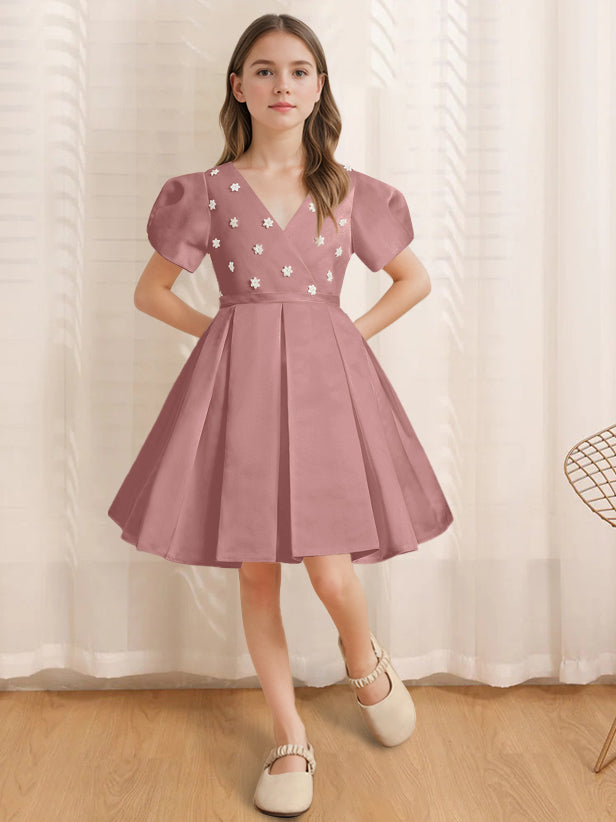 Robe de Demoiselle D'Honneur Coupe A-Line/Princesse, Col en V, Manches Courtes, Longueur Genou, avec Appliques