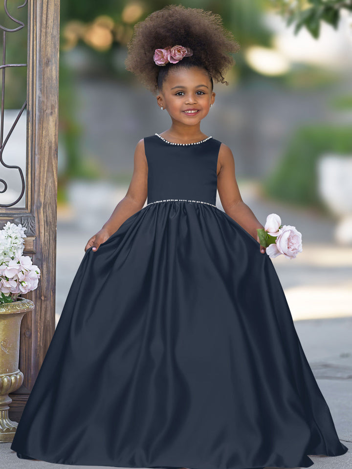 Robe Rose en Satin Sans Manches avec Décolleté Perlé et Nœud