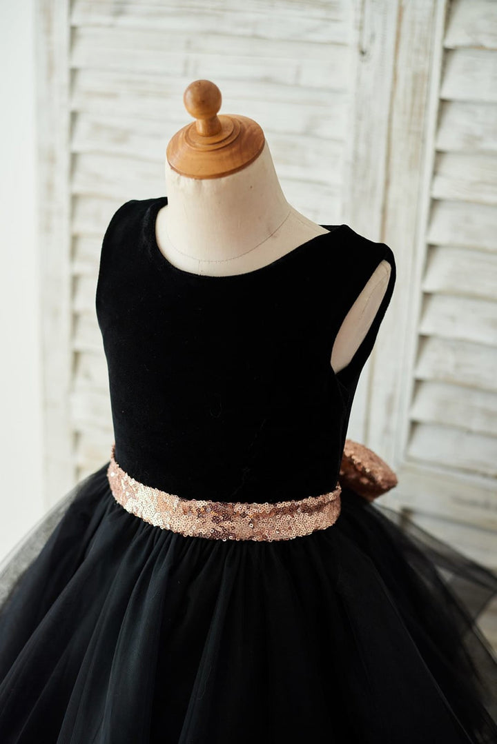 Robe Mi-Longue en Velours Noir avec Nœud en Paillettes et Dos en Forme de Cœur