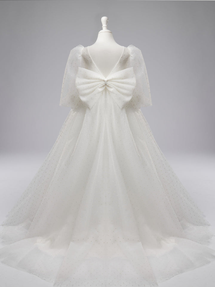 Robe de Demoiselle D'Honneur Élégante à Pois en Tulle à Manches Bouffantes et Traîne à Balayage pour Première Communion