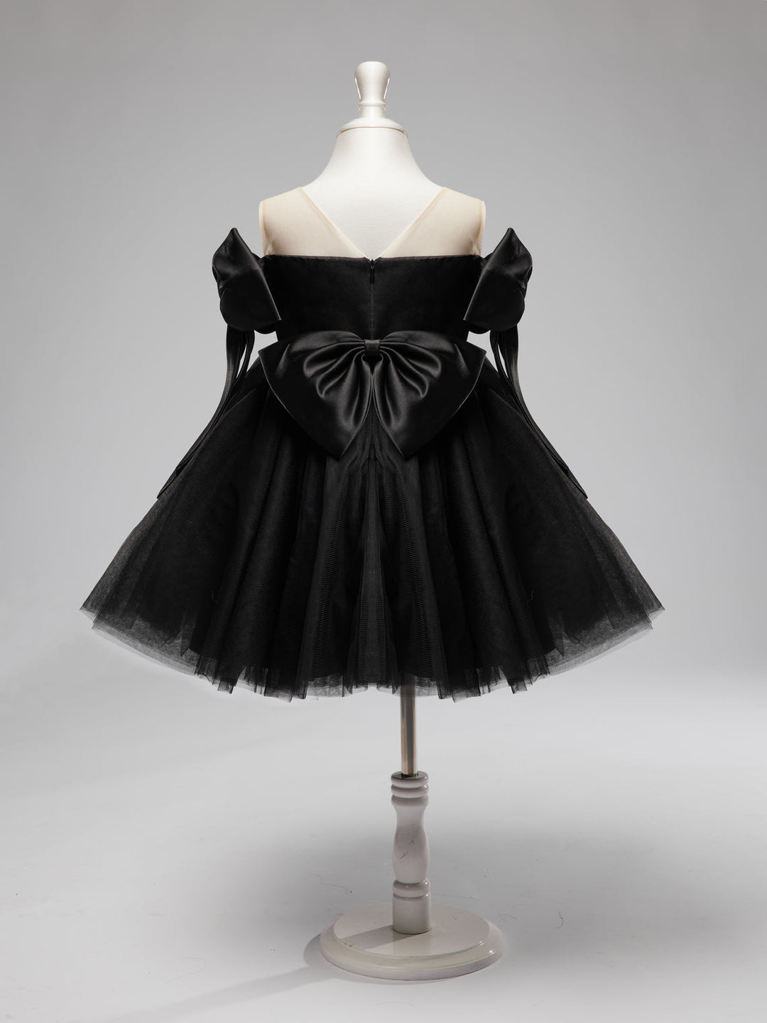 Robe Bébé Fille en Tulle Noir à Épaules Dénudées et Longueur Genou
