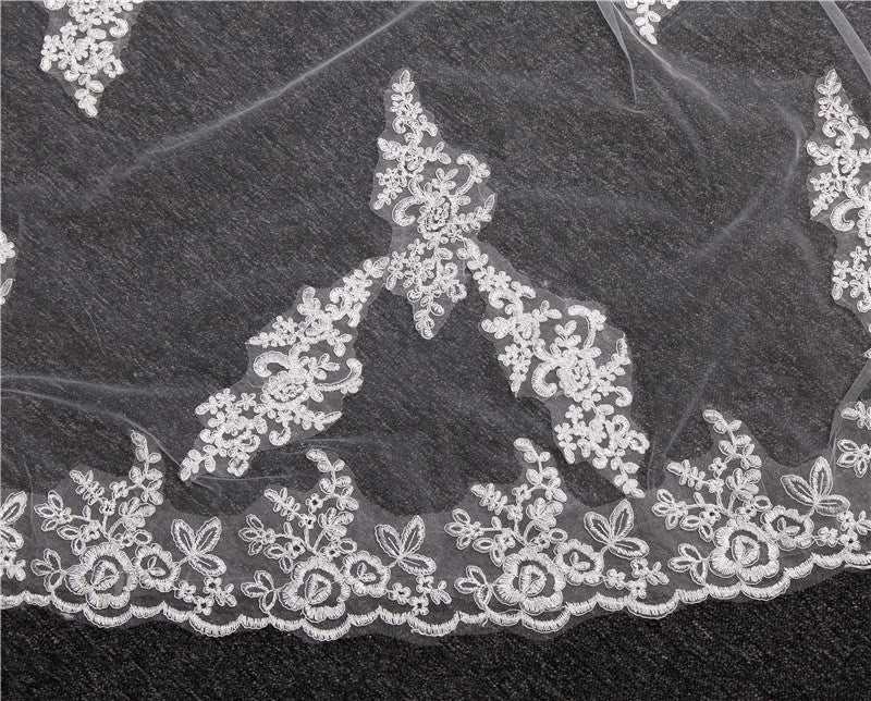 Voile de Mariée Long en Dentelle à Un Niveau avec Appliques