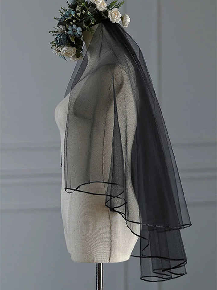 Voiles de Mariée en Dentelle à Deux Niveaux Voiles Coudés avec Bord en Ruban