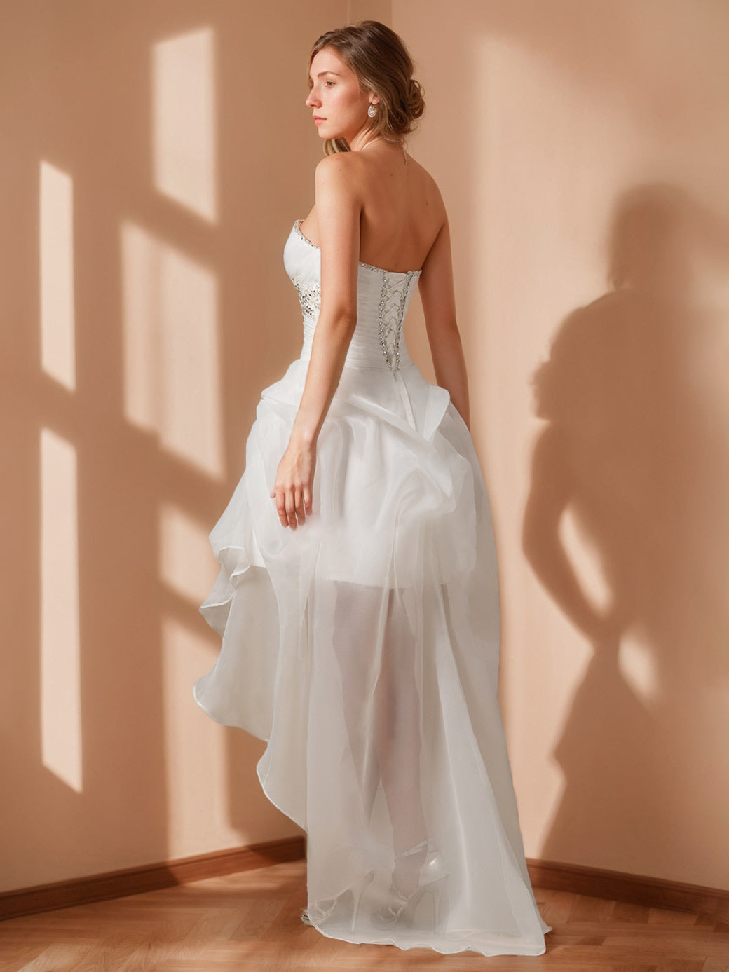 Robe de mariée A-Ligne/Princesse, sans bretelles, sans manches, asymétrique, avec perles et dentelle