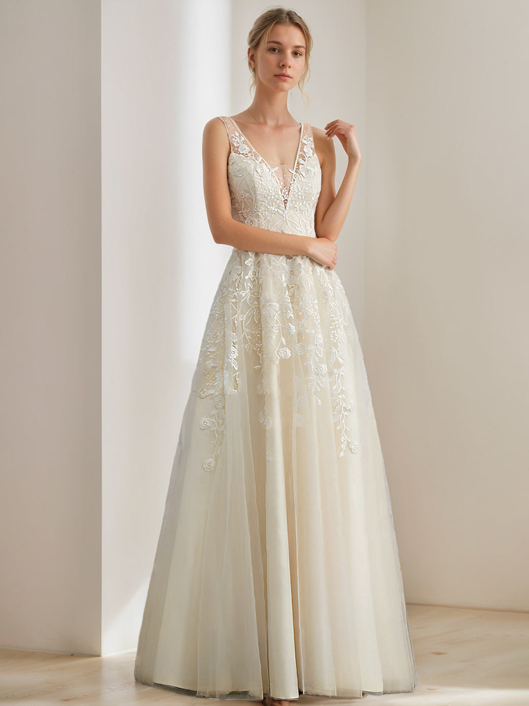 Robe de mariée A-Ligne/Princesse, décolleté profond, sans manches, longueur sol, avec appliqués