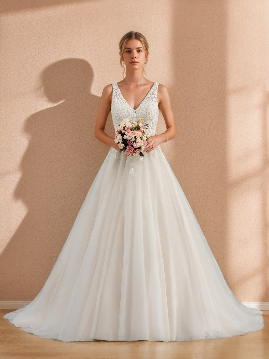 Robe de mariée A-Ligne/Princesse, décolleté profond, sans manches, longueur sol, unique, avec appliqués et dentelle