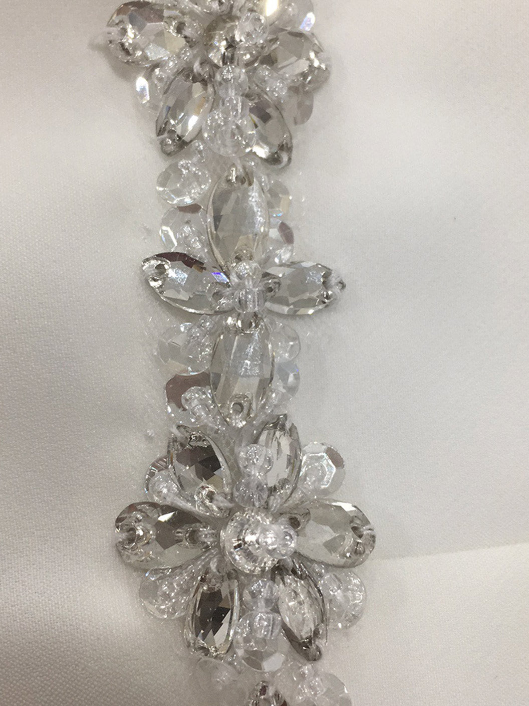 Robe de mariée sirène, bustier, manches mi-longues, longueur sol, avec sequins