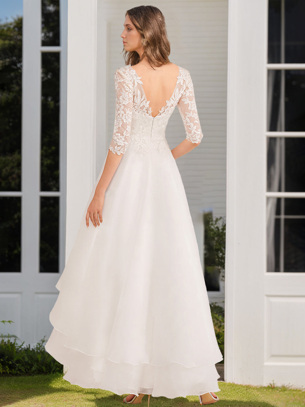 Robe de mariée trapèze/princesse, col V, demi-manches, asymétrique, appliques