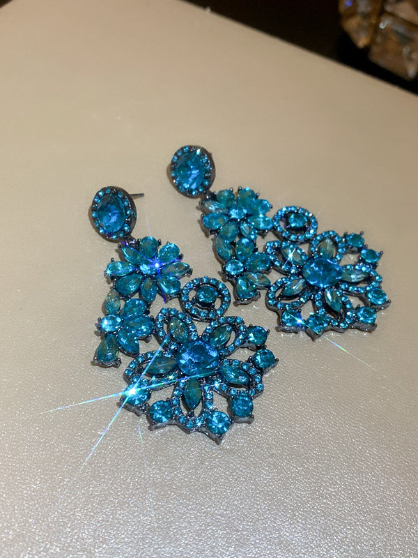 Boucles D'Oreilles en Argent avec Fleur de Diamant Bleu et Aiguille Boucles D'Oreilles de Luxe Haut de Gamme Légères