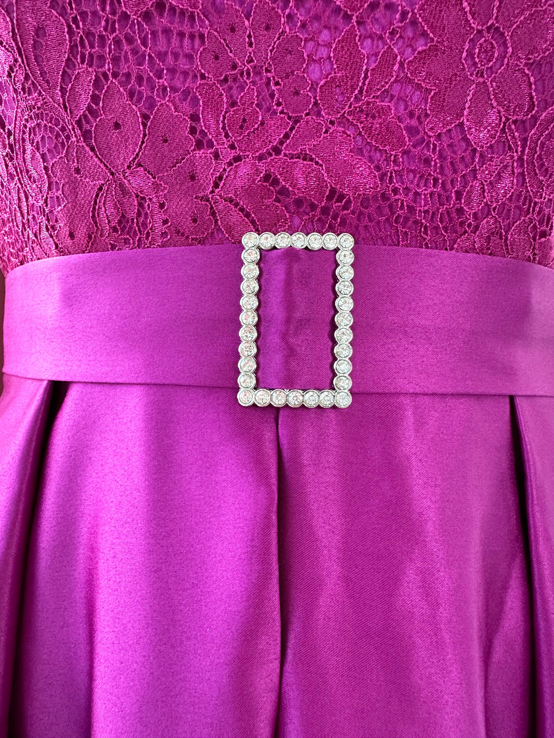 Robes de Mère de la Mariée Asymétriques à Manches Courtes et Coupe Princesse