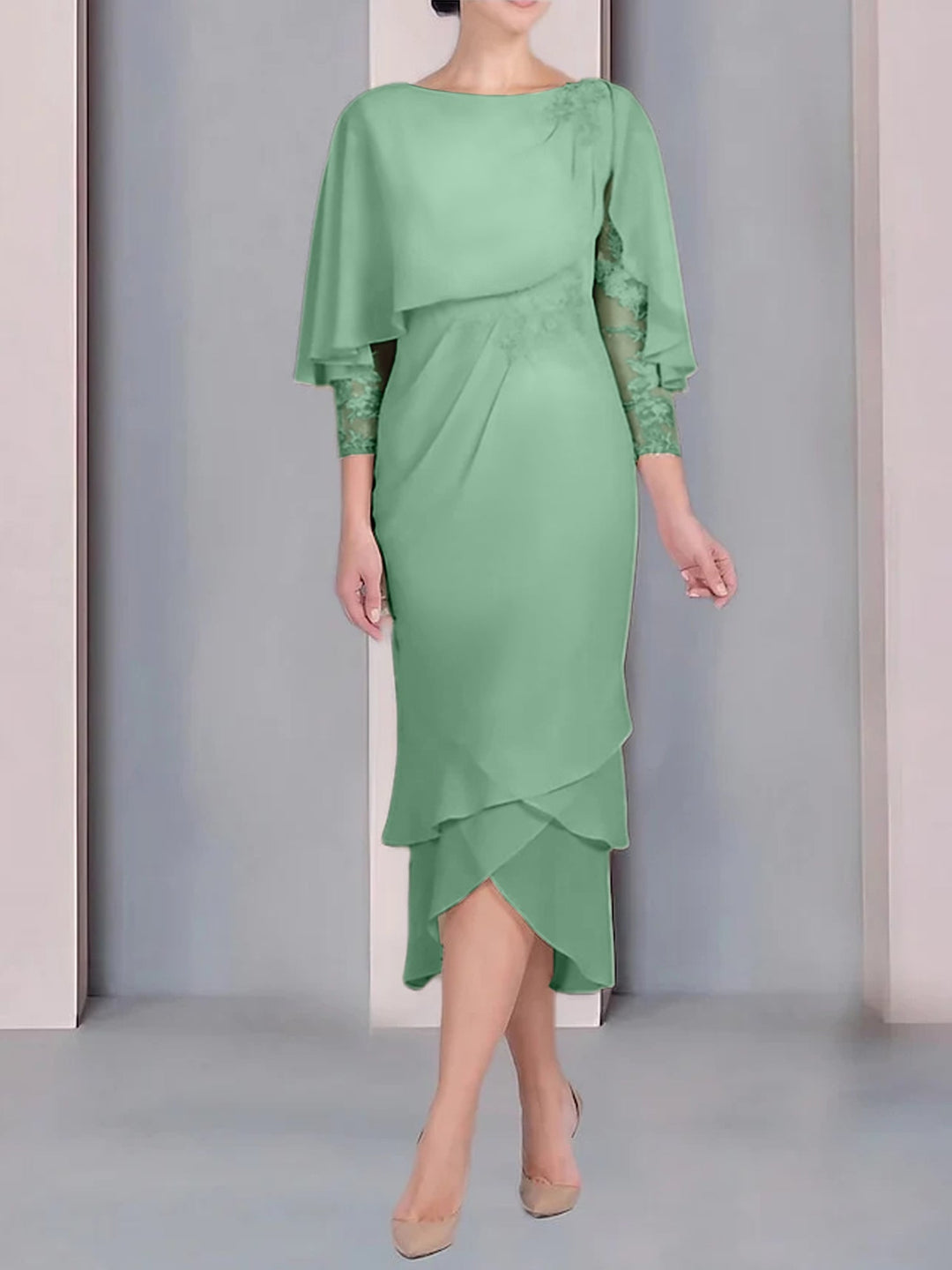 Robe de Mère de la Mariée Fourreau/Colonne à Manches Courtes et Longueur Thé avec Appliques et Dentelle