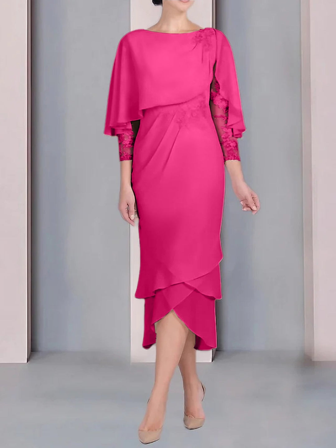 Robe de Mère de la Mariée Fourreau/Colonne à Manches Courtes et Longueur Thé avec Appliques et Dentelle