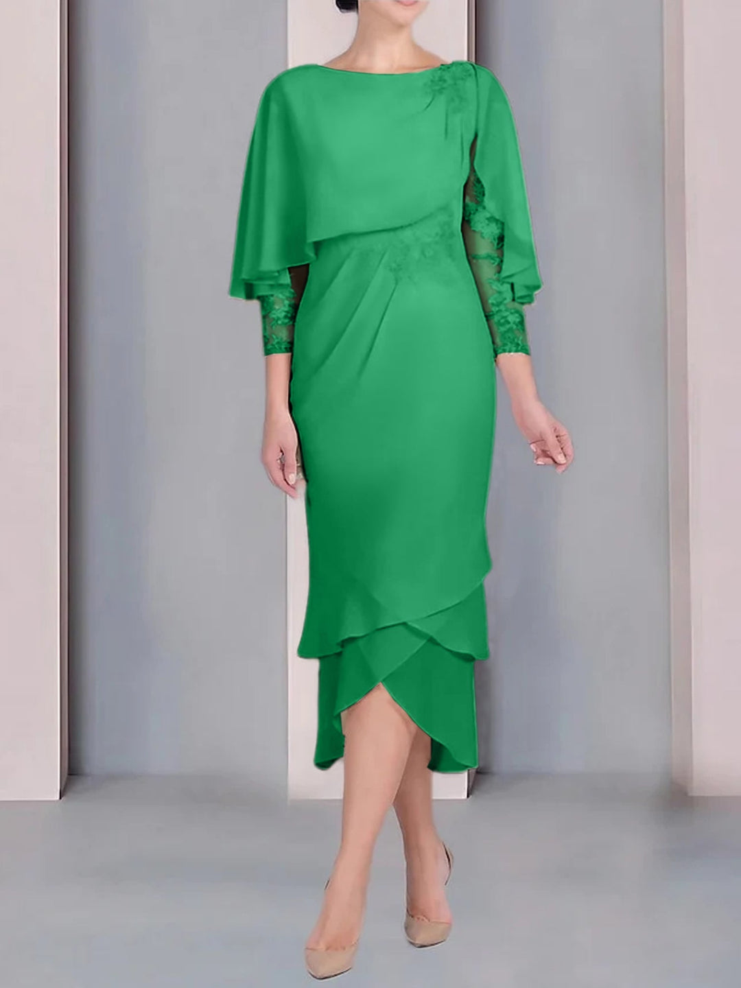 Robe de Mère de la Mariée Fourreau/Colonne à Manches Courtes et Longueur Thé avec Appliques et Dentelle