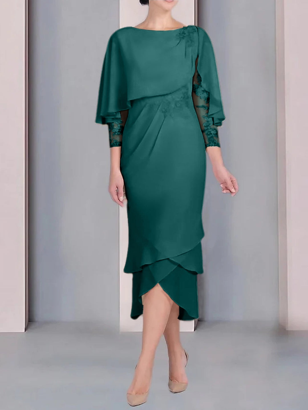 Robe de Mère de la Mariée Fourreau/Colonne à Manches Courtes et Longueur Thé avec Appliques et Dentelle