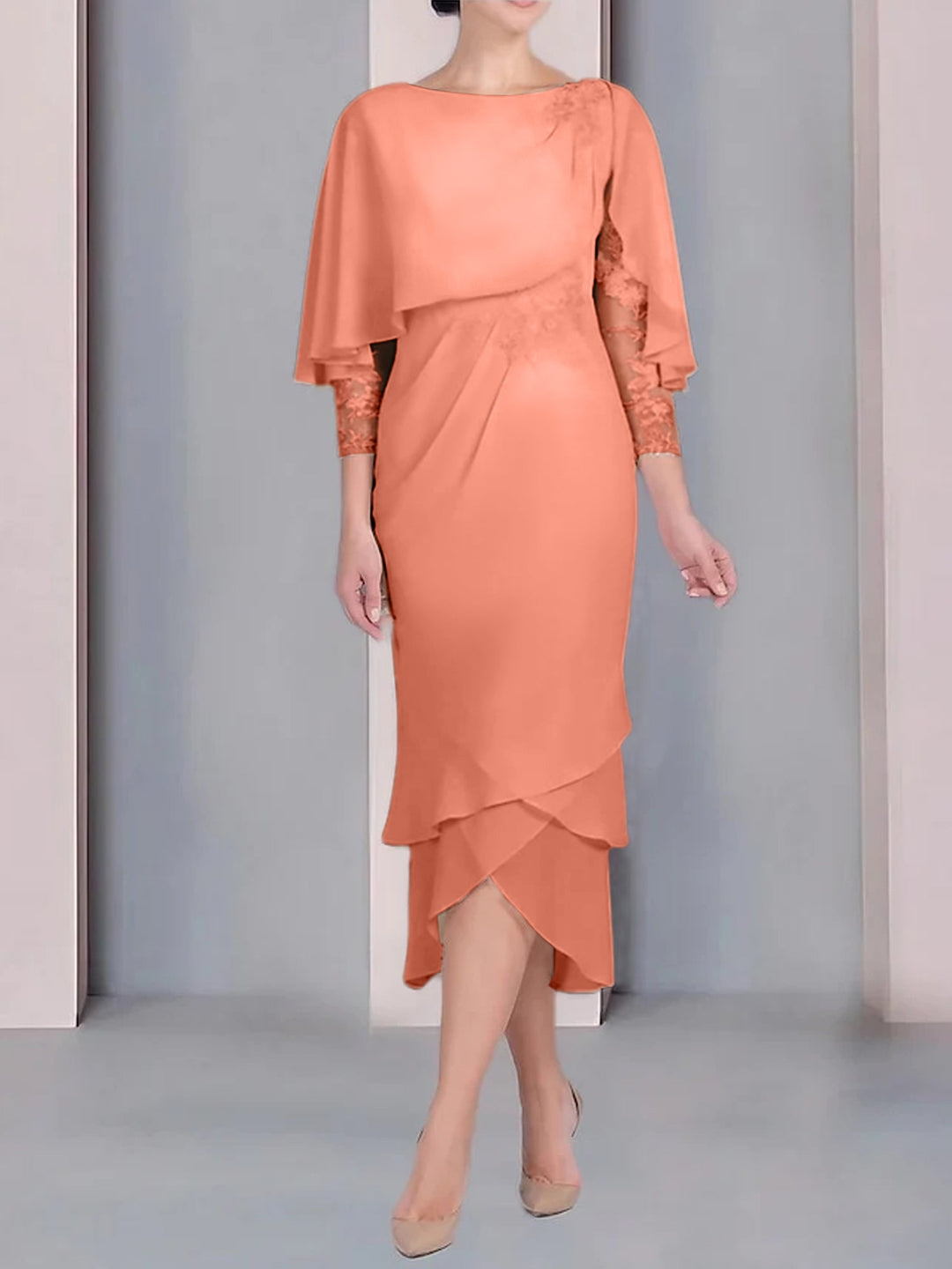 Robe de Mère de la Mariée Fourreau/Colonne à Manches Courtes et Longueur Thé avec Appliques et Dentelle