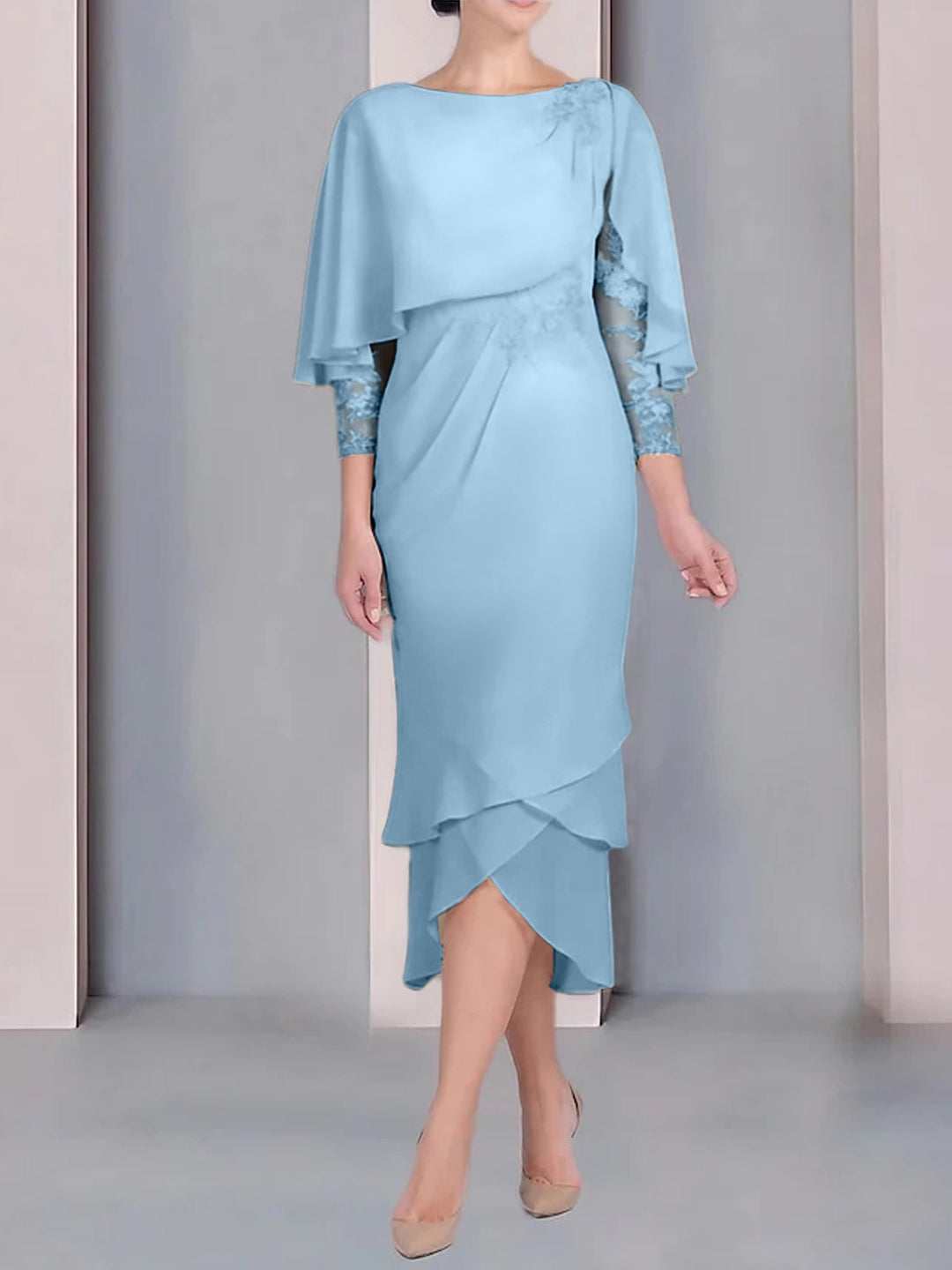 Robe de Mère de la Mariée Fourreau/Colonne à Manches Courtes et Longueur Thé avec Appliques et Dentelle