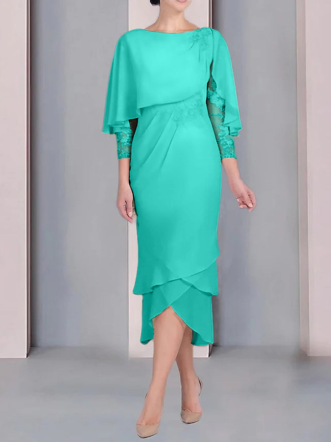 Robe de Mère de la Mariée Fourreau/Colonne à Manches Courtes et Longueur Thé avec Appliques et Dentelle