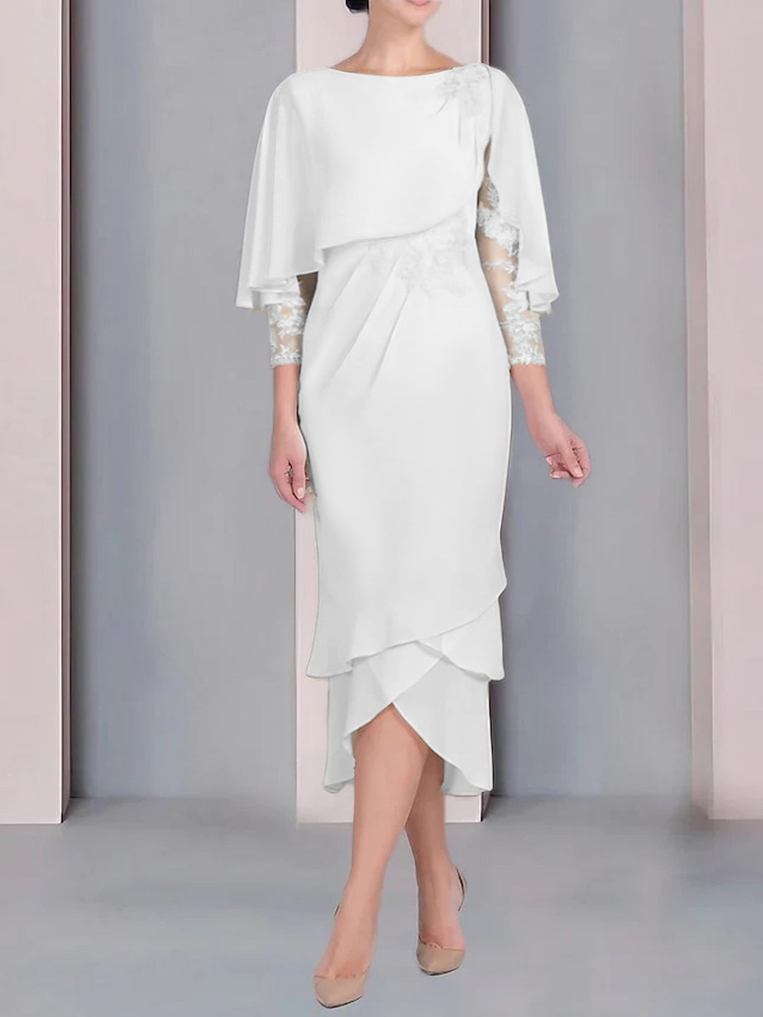 Robe de Mère de la Mariée Fourreau/Colonne à Manches Courtes et Longueur Thé avec Appliques et Dentelle