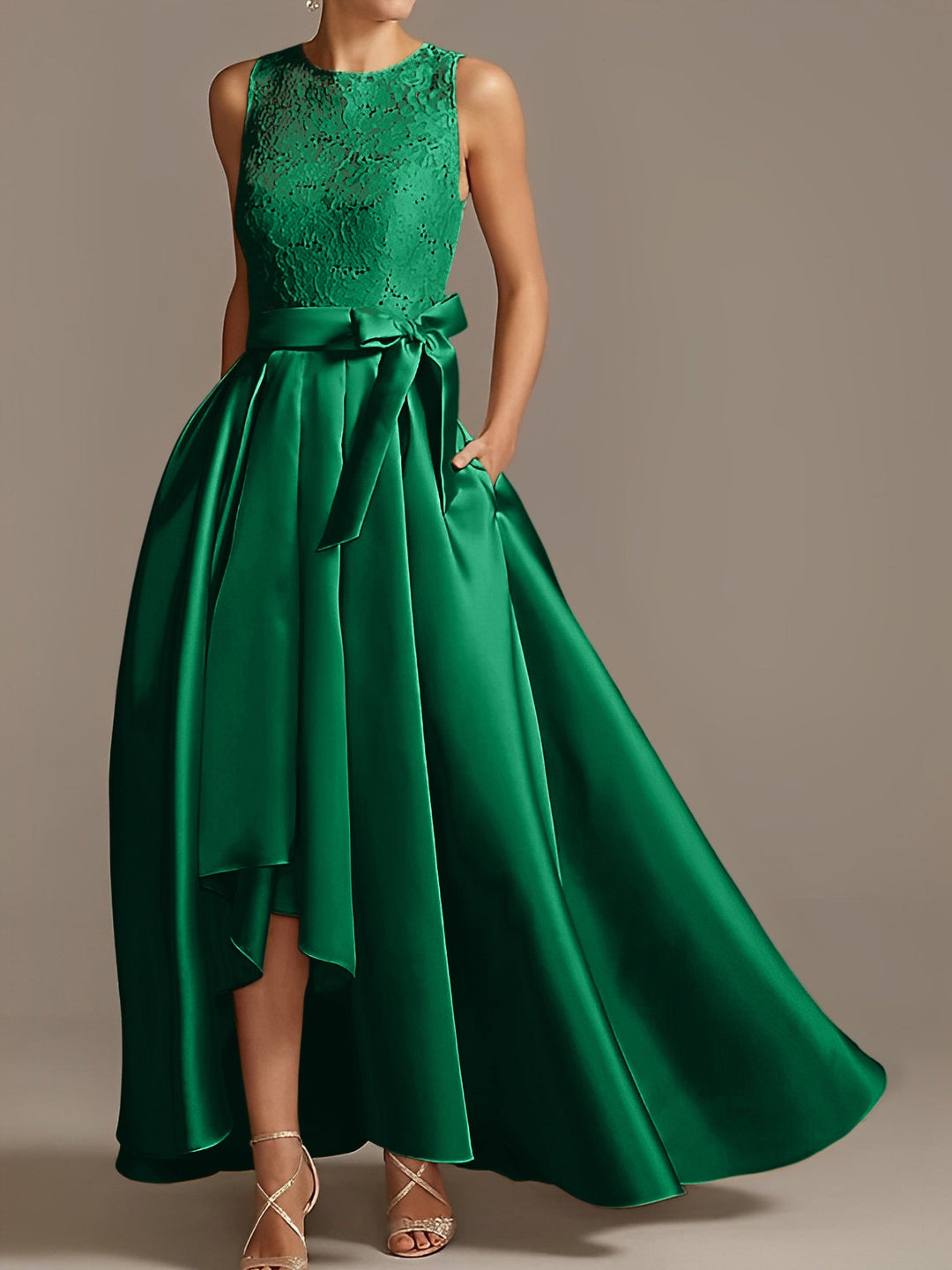 Robe de Mère de la Mariée Asymétrique Sans Manches à Col en V et à Plis