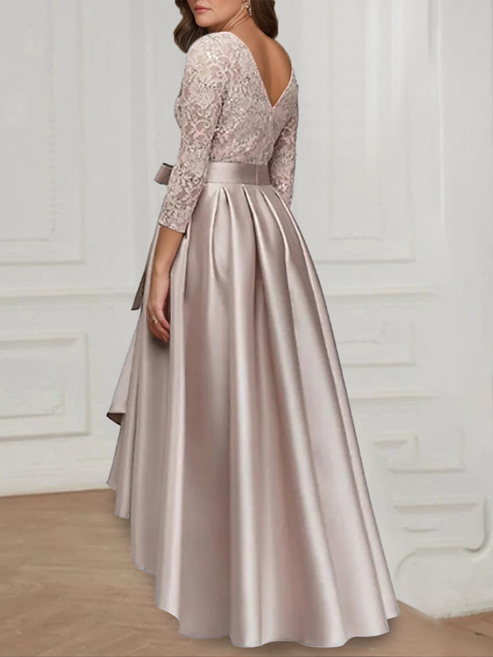 Robe de Mère de la Mariée Asymétrique Grande Taille à Col en V et Manches 3/4 avec Nœud
