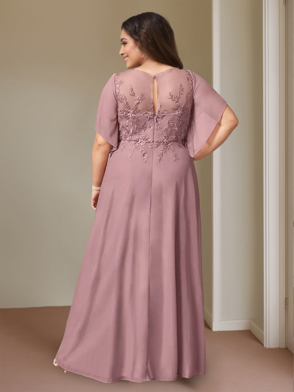Robe de Mère de la Mariée Grande Taille, Coupe A-Line/Princess, Col Rond, Manches Courtes, Longueur Au Sol, avec Dentelle