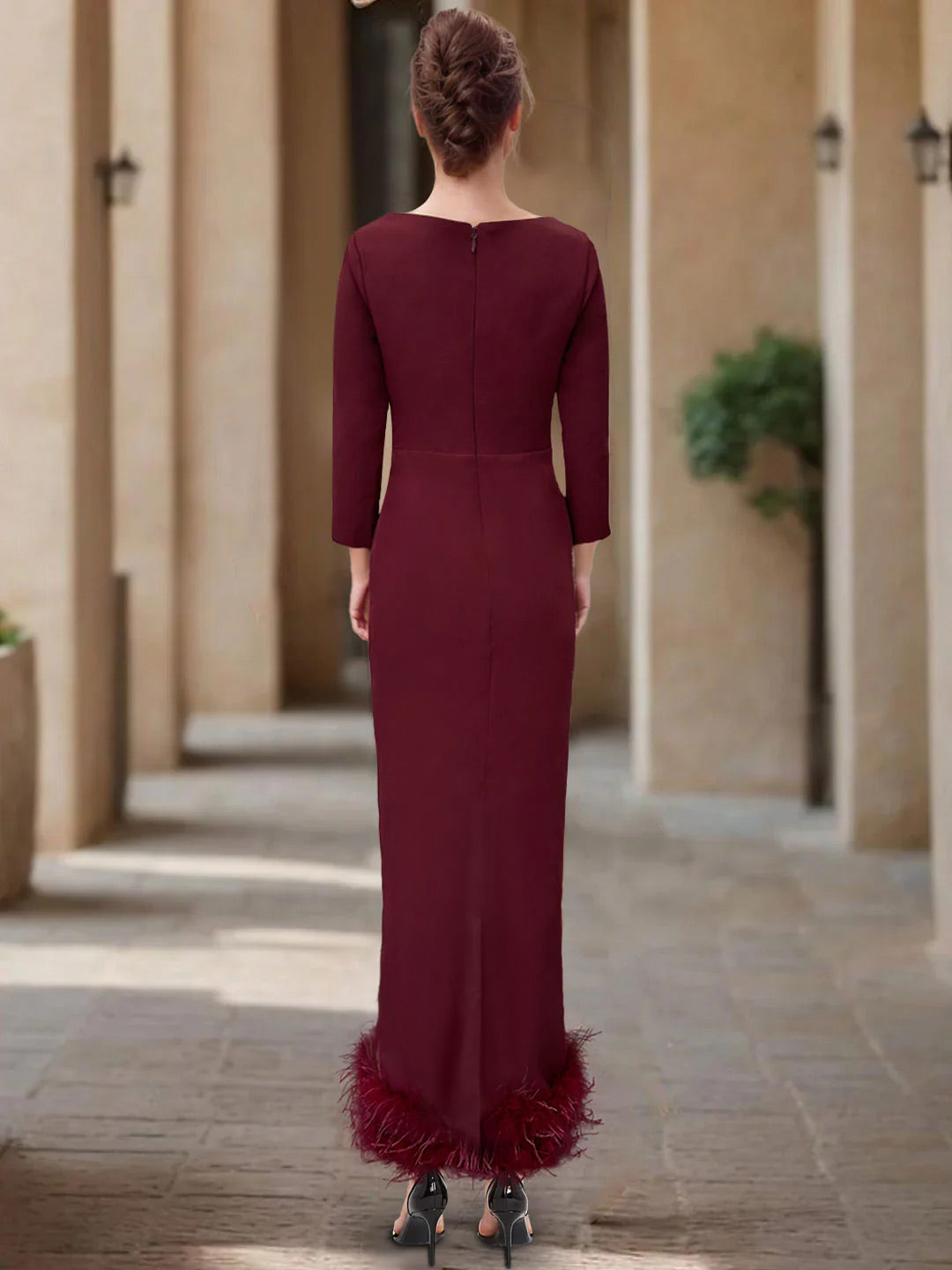 Robe Fourreau/Colonne à Encolure Dégagée et Longueur Cheville pour Mère de la Mariée et Du Marié avec Plumes