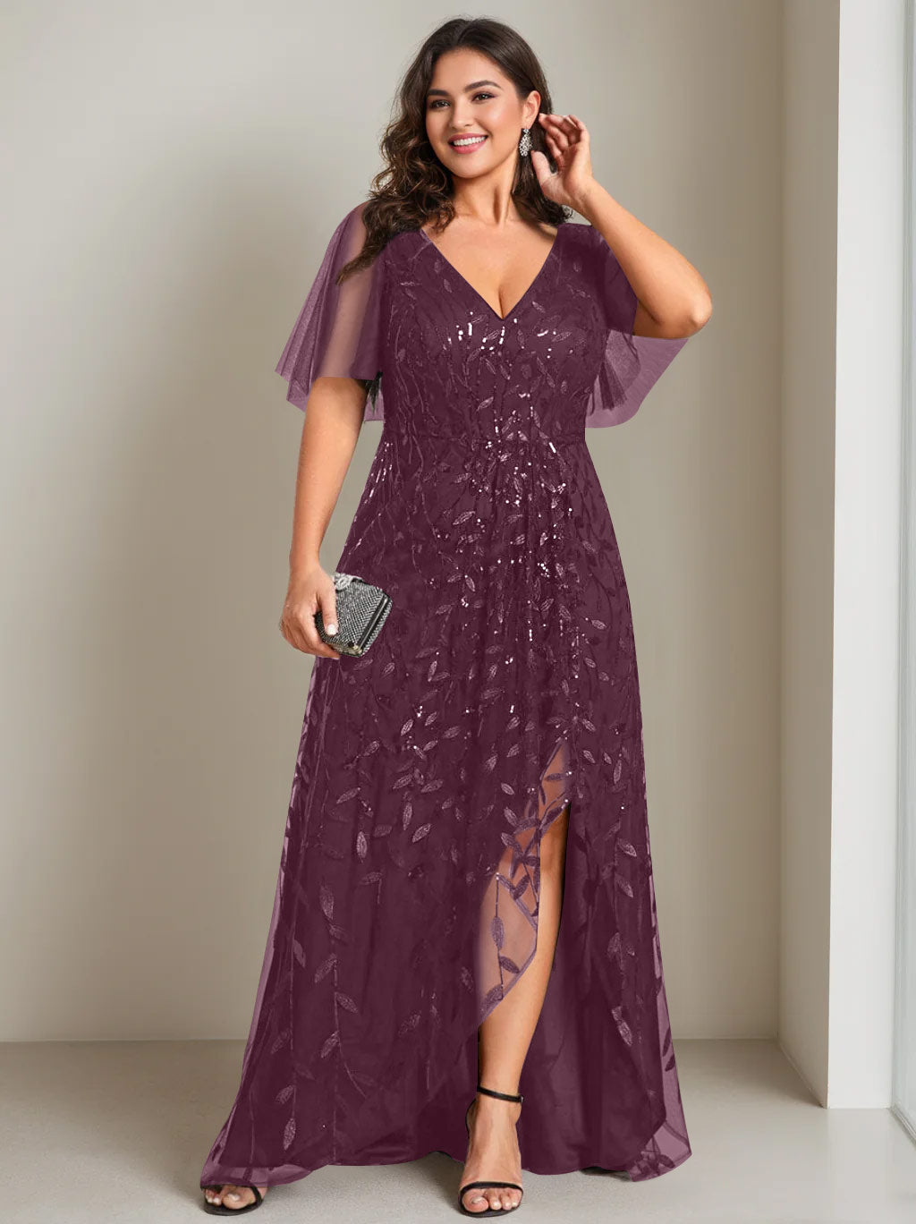 Robe de Mère de la Mariée Asymétrique Grande Taille à Col en V et Manches Courtes, Coupe A-Line/Princess, avec Paillettes