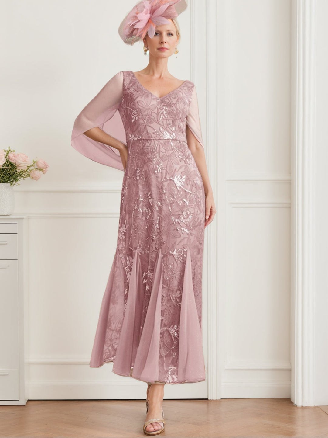 Robe de Mère de la Mariée Coupe A-Line/Princess à Col en V et Manches Mi-Longues avec Couleur Unie et Dentelle