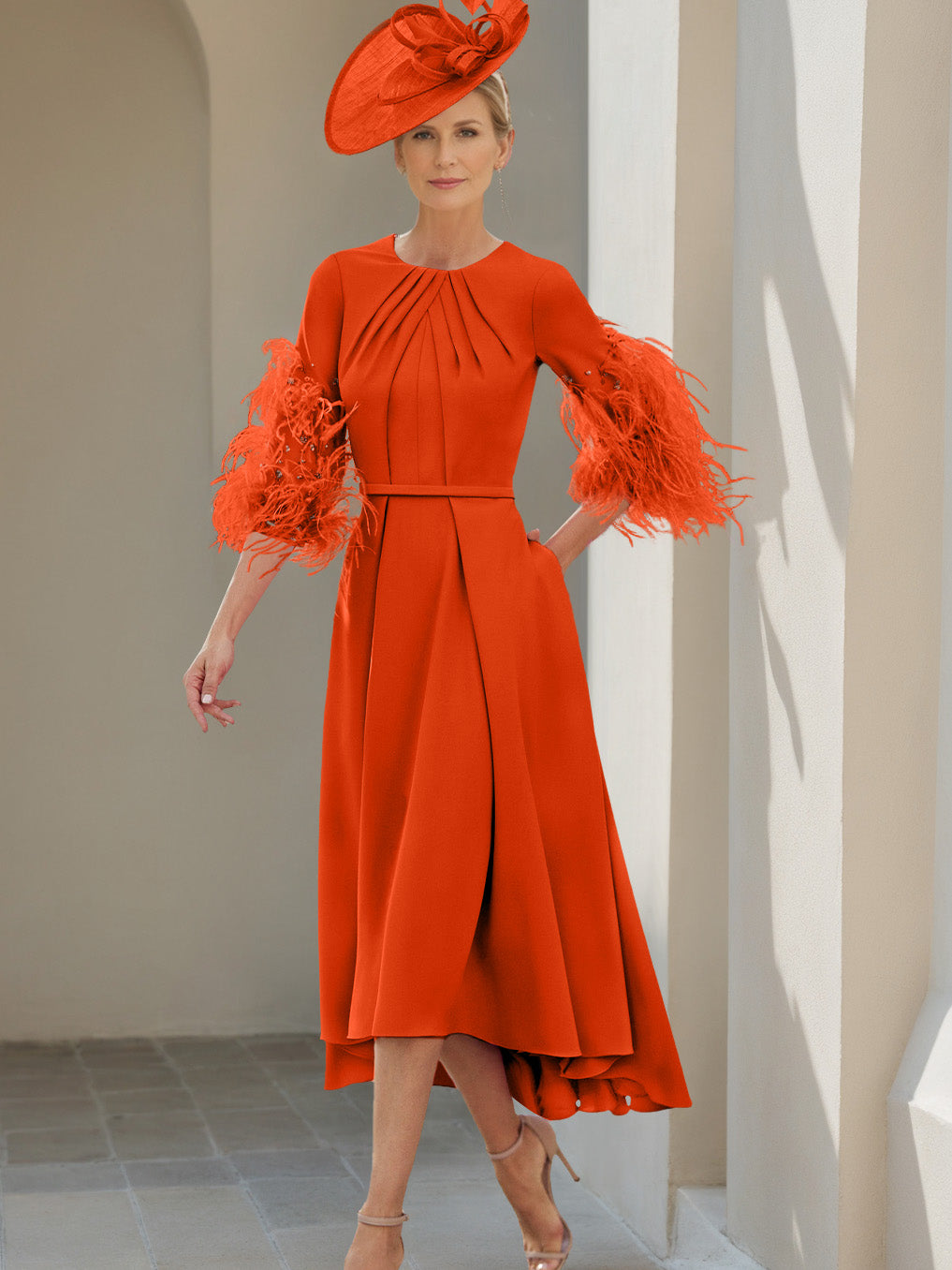 Ligne A/Princesse Scoop Demi-manches Longueur de Thé Robes Mère de La Mariée avec Feathers