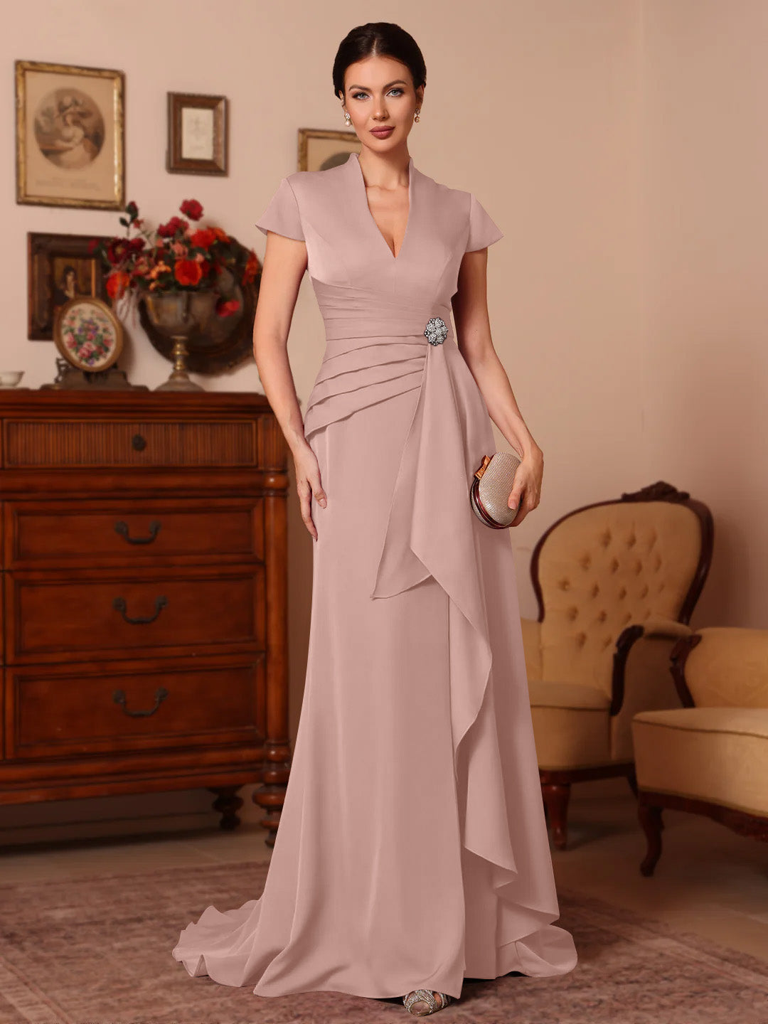 Trompette/Sirène Col en V Satin Extensible Robes Mère de La Mariée Manches Courtes Longueur du Sol Froufrous