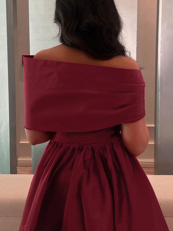 Robe de Soirée en Satin Sans Manches à Épaules Dénudées et Coupe Princesse
