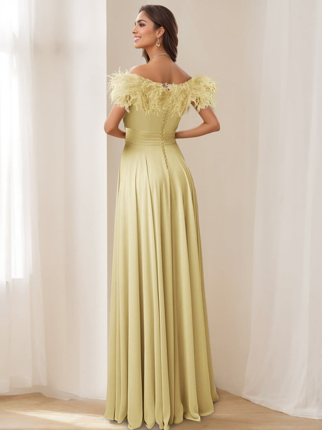 Robe de Soirée Trapèze/Princesse en Mousseline Extensible Sans Manches, Épaules Dénudées, Longueur Au Sol, avec Plumes et Plis