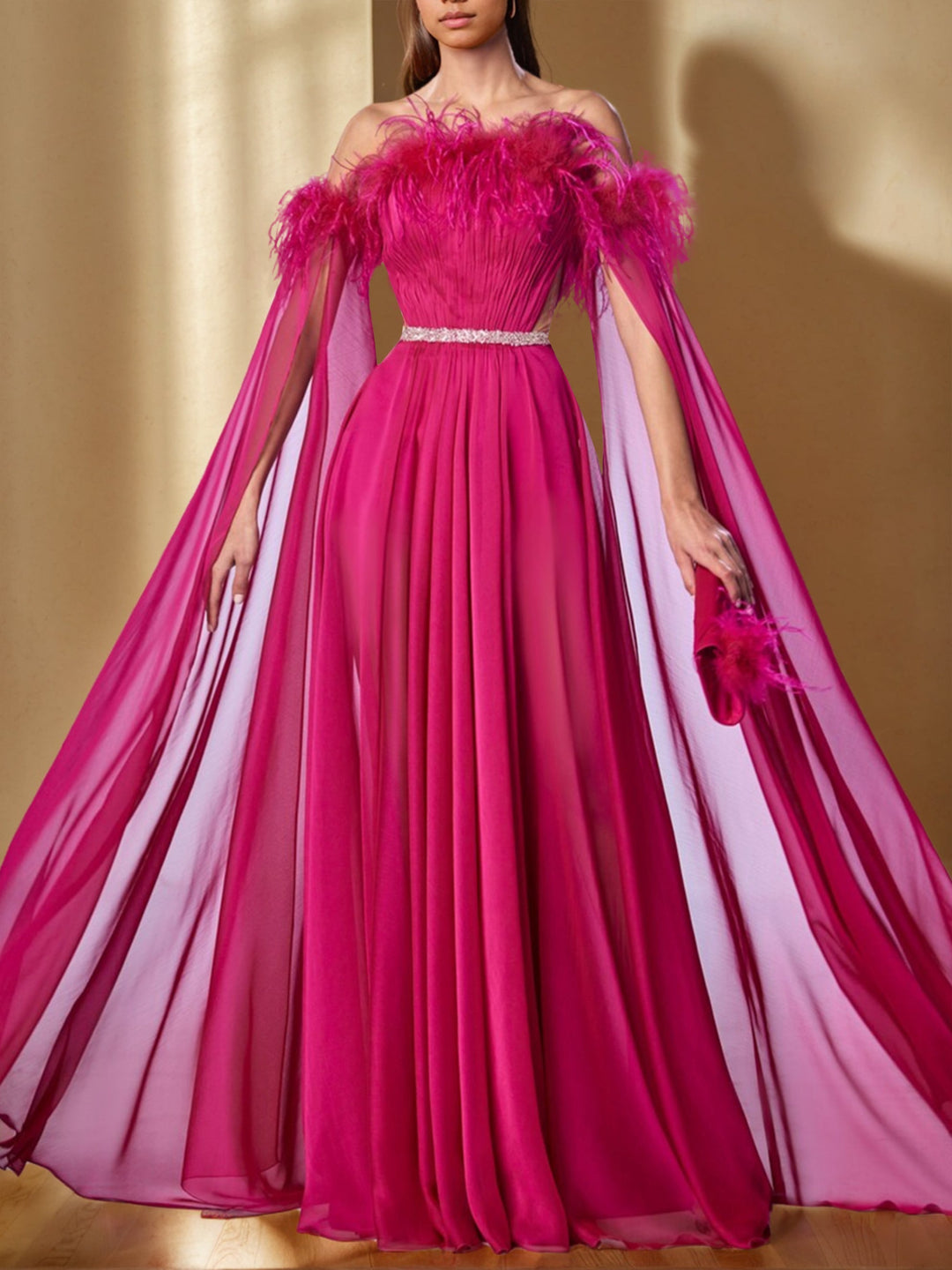 Robe de Soirée Trapèze/Princesse à Épaules Dénudées et Manches Longues avec Plumes