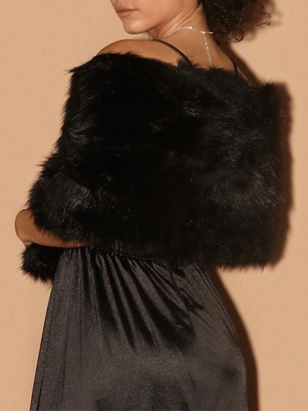 Châles en Fausse Fourrure Blanche pour Femmes Écharpe Élégante Sans Manches pour Invités de Mariage avec Couleur Pure