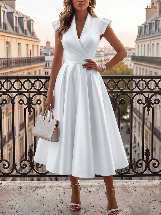 Ligne A/Princesse Col en V Satin Robe Cocktail Longueur du Thé Froncée Manches Cape Formelle