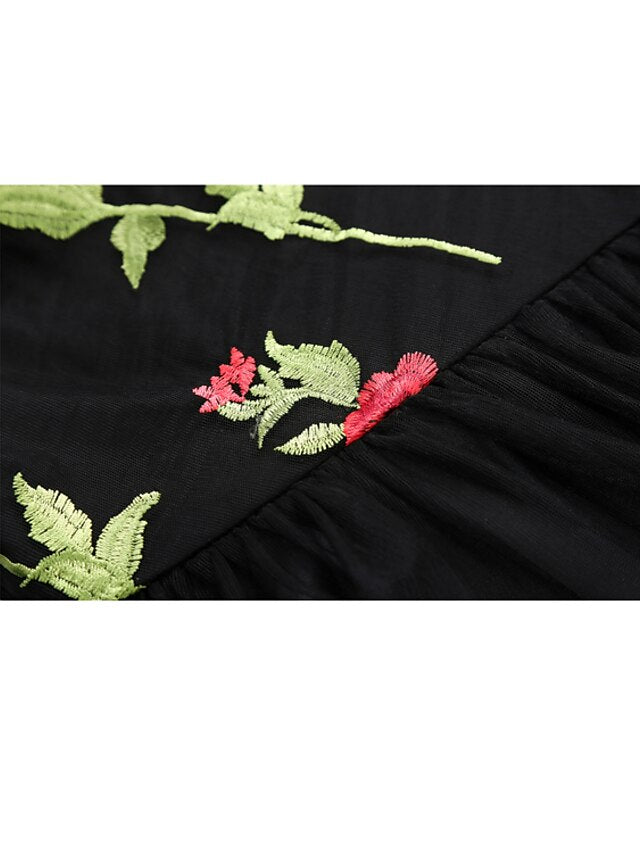 Robe de Soirée Trapèze/Princesse à Épaules Dénudées et Manches Courtes Au Genou avec Appliques Brodées